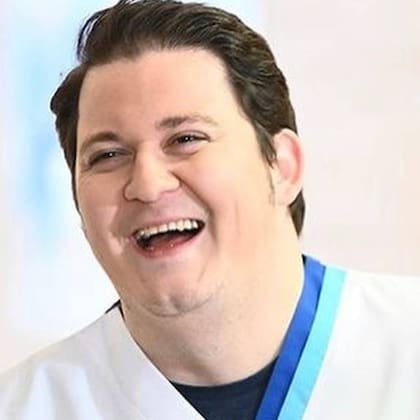 Günes, el enfermero de Doctor Milagro, interpretado por Korhan Herduran, que dejó la tira a comienzos de esta semana