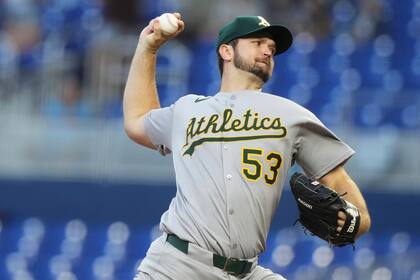 Gunnar Hoglund gana en su debut en Grandes Ligas y Atléticos doblegan 6-1 a Marlins