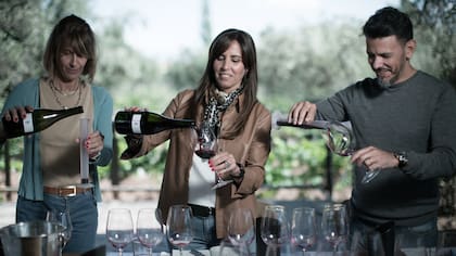 Gurisatti, García Santillán e Iglesias, integrantes del panel de cata de Club BONVIVIR.