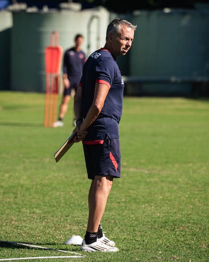 Gustavo Álvarez no apareció por la práctica de este lunes, en el arranque de la pretemporada