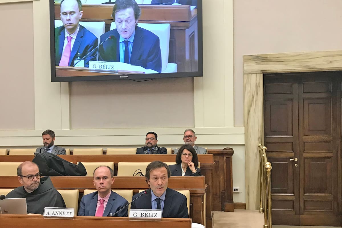 Gustavo Beliz disertó en el Vaticano sobre "calentamiento global tecnológico"