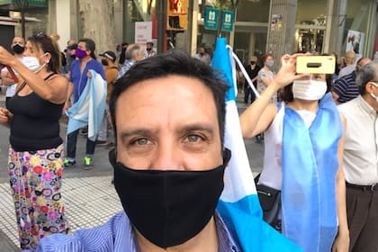 Gustavo Cairo, diputado provincial del PRO, volvió a encender la controversia en las redes sociales al negar los 30.000 desaparecidos en la última dictadura militar argentina.