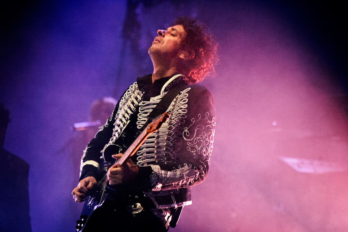 Gustavo Cerati en la gira presentación de Fuerza natural