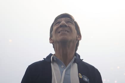 Gustavo Costas lo disfrutó: miró para cada costado y sonrió durante los diez minutos de fiesta.