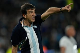 Racing empató y hace cuentas: Milito le ofreció la renovación del contrato a Costas: ¿sigue en 2026?