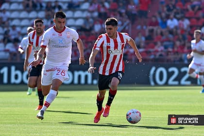 Gustavo Del Prete, la figura de la cancha en la goleada de Estudiantes