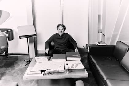 Gustavo Dudamel, who is leaving the Los Angeles Philharmonic this summer and taking over as the music and artistic director of the New York Philharmonic in September, in Los Angeles on Feb. 10, 2026. As the conductor prepares to leave the Los Angeles Philharmonic for the New York Philharmonic, he says, “I am in two waters.” (Jake Michaels/The New York Times)