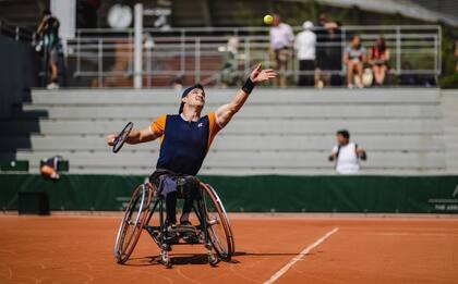 Gustavo Fernández durante su triunfo ante Casey Ratzlaff (EE.UU.), en la primera ronda del Abierto de Francia