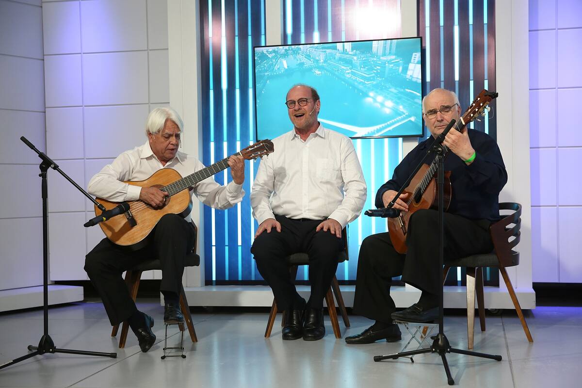 Gustavo Grobocopatel y sus músicos en Terapia de Noticias