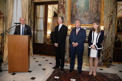 Gustavo Grobocopatel,Isela Costantini y Manuel Ruiz Díaz fueron condecorados con las insignias de la Orden de Río Branco