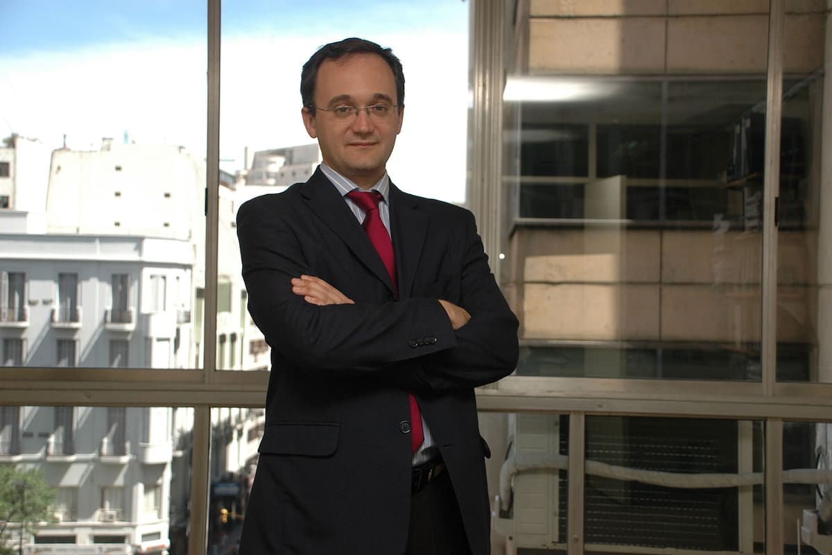 Gustavo Idígoras. “Sería un gravísimo error que seestatice la hidrovía” El presidente de la cámara de aceiteros y de los exportadores de granos se refiere a los temas más relevantes del intercambio comercial