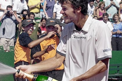 Gustavo Kuerten en 2001, el primer campeón del ATP de Buenos Aires