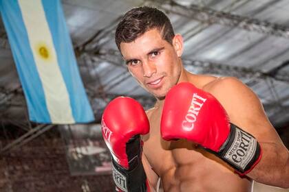 Gustavo Lemos, un argentino destacado en los pesos livianos