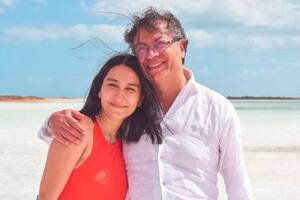 Gustavo Petro junto a Laura Sarabia, su jefa de gabinete
