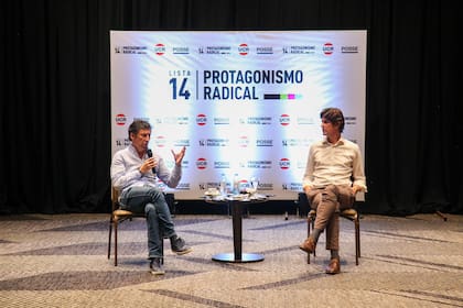 Gustavo Posse y Martín Lousteau, durante un encuentro en el Hotel Libertador