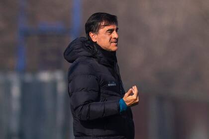 Gustavo Quinteros, DT de Vélez, puede darle dos títulos al Fortín esta semana: la Copa Argentina y la Liga Profesional 2024