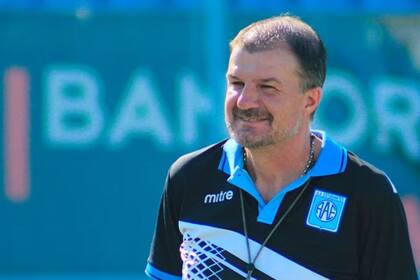 Gustavo Raggio nació el 27 de octubre de 1971