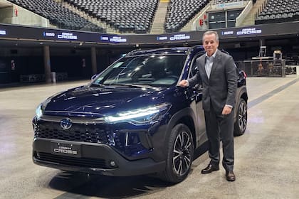 Gustavo Salinas, presidente de Toyota Argentina, en la presentación del renovado Corolla Cross