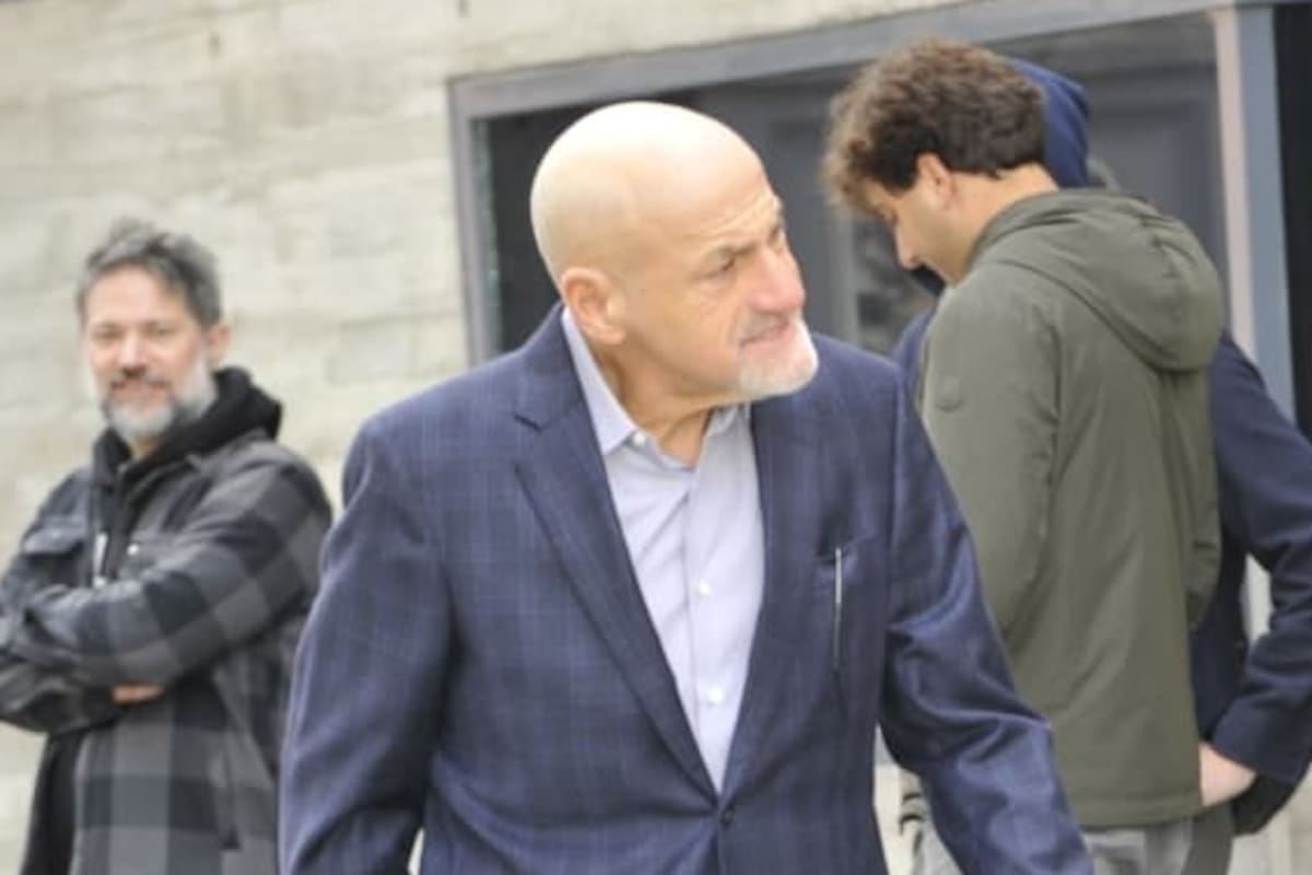 Gustavo Sofovich fue uno de los primeros en llegar al velatorio de Chiche Gelblung