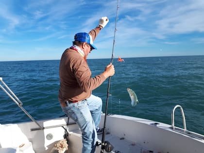 Gustavo solía navegar seguido porque tenía programas de radio y tele sobre pesca y turismo (Foto: gentileza)