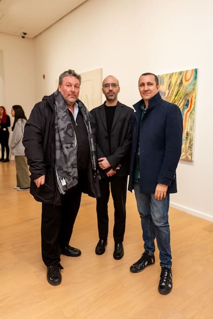 Gustavo Teller, Francisco Lemus, jefe de curaduría del Moderno, y Rodrigo Alonso