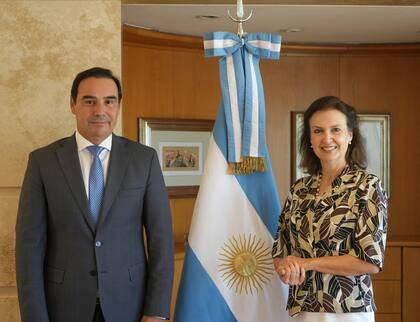 Gustavo Valdés y Diana Mondino