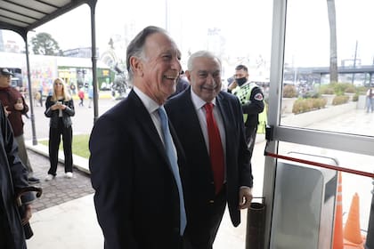 Gustavo Weiss, presidente de la Cámara Argentina de la Construcción, y Adelmo Gabbi, presidente de la Bolsa de Comercio de Buenos Aires
