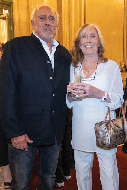Gustavo Yankelevich
y Amelita Baltar