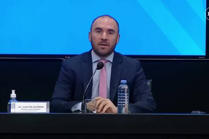 Guzmán acordó con el FMI metas fiscales que contemplan una reducción del déficit progresiva a 2,5% del PBI este año y a 0 en 2025