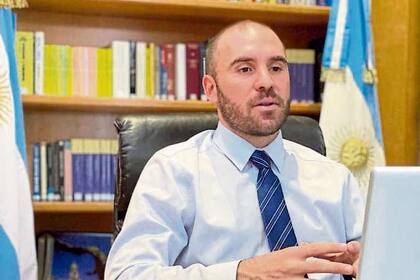 Guzmán busca un cambio en la relación con el FMI