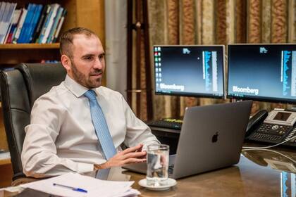 Guzmán rechazó las modificaciones legales que propusieron algunos bonistas