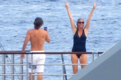 Gwyneth Paltrow y su marido, Brad Falchuk, se encuentran de vacaciones en Portofino. La actriz y el guionista fueron vistos a bordo del lujoso yate de Steven Spielberg, con quien están disfrutando de estos días de relax