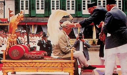 Gyanendra fue coronado rey tras la muerte de Dipendra en 2001. Crédito de la imagen: Wikimedia Commons