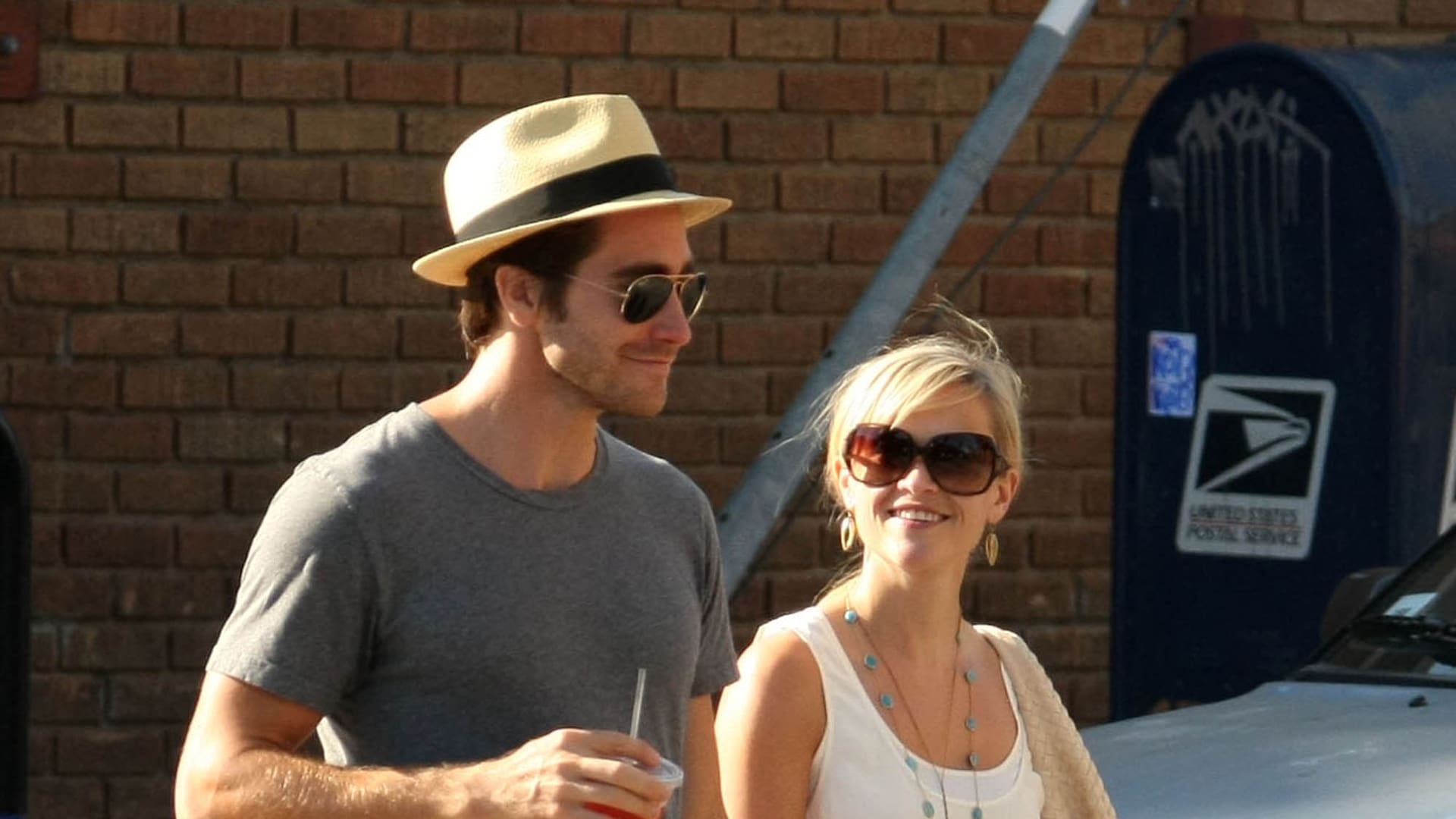 Gyllenhaal junto a Witherspoon, con quien tuvo una breve relación