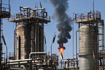 Los sauditas amenazan con una nueva guerra comercial por el precio del petróleo