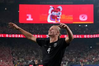 Haaland marca dos goles más, Noruega vence a Senegal 3-2 y avanza a dieciseisavos del Mundial