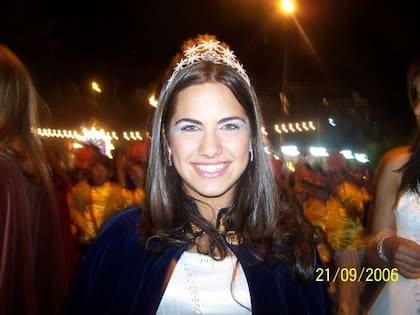 “Había que armar todo de cero, la cultura, las tradiciones, las primeras carrozas, y para mí, esto fue un canvas hermoso en donde pude desplegar toda mi creatividad”, cuenta Rocío.