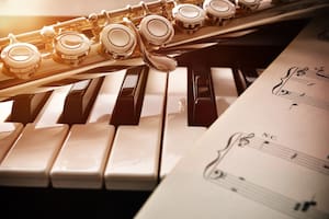 Había una lógica detrás de notas, intervalos, acordes y tonalidades, pero lo más sencillo a veces es lo más difícil de explicar