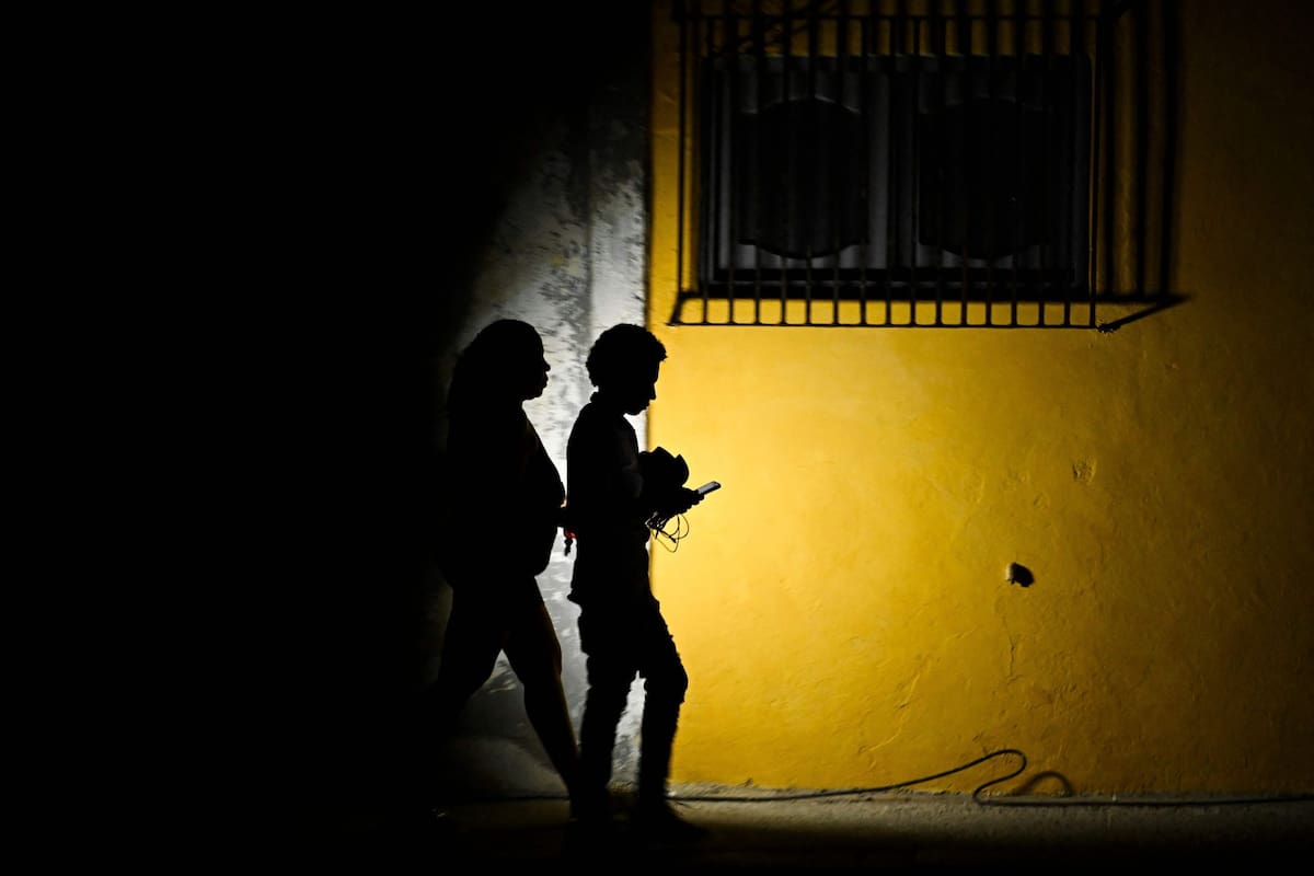 Habitantes de La Habana, durante un reciente apagón