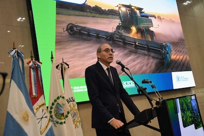 Habla Miguel Simioni, presidente de la Bolsa de Comercio de Rosario: “El crecimiento de la producción agropecuaria no fue acompañado por la inversión en infraestructura"