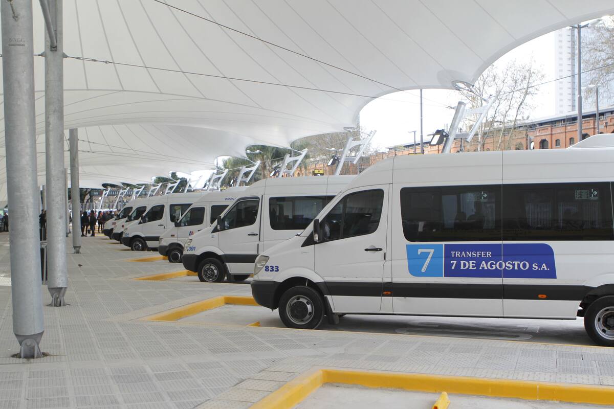 Habrá 19 dársenas para 200 combis con 1500 servicios diarios