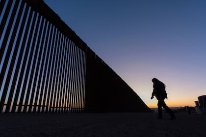 Habrá más tecnología de vigilancia y control en los muros de la frontera sur en EE.UU.