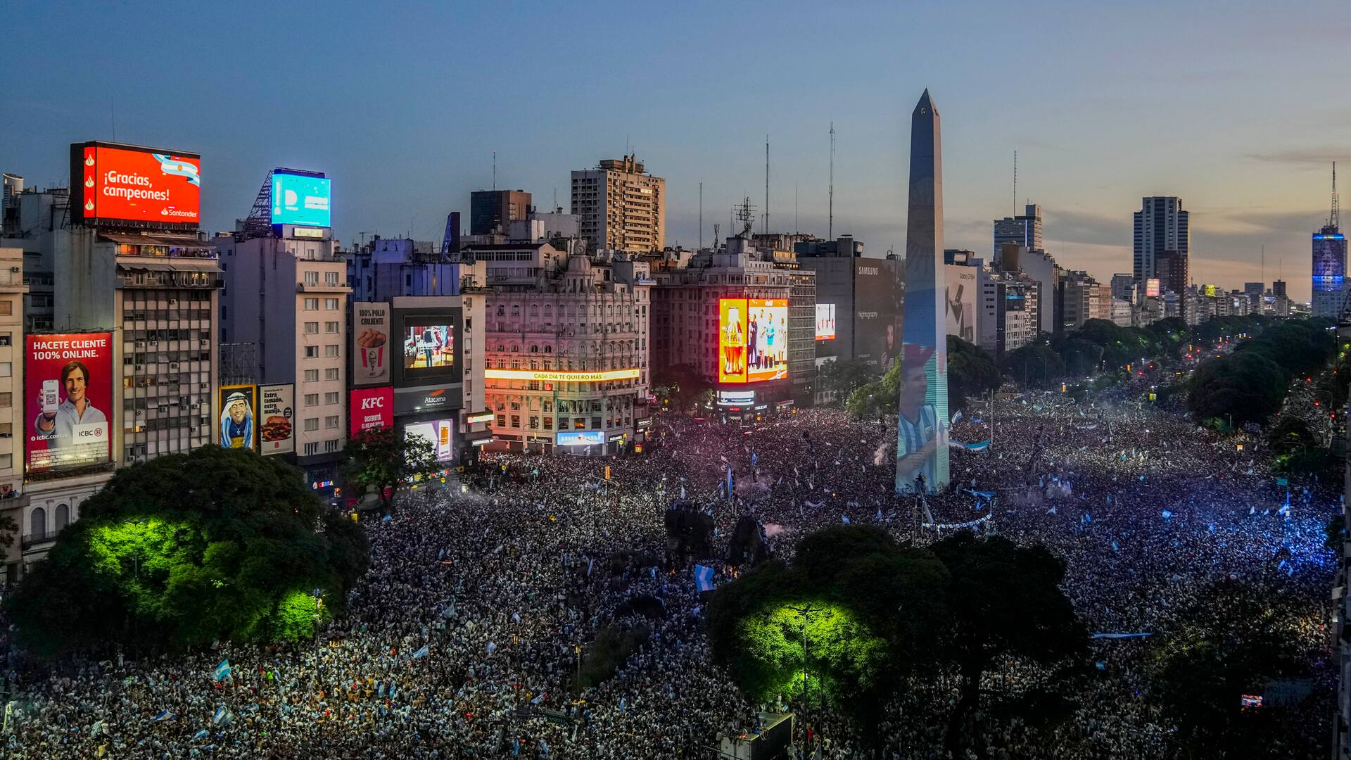¿Habrá un mirador en la punta del Obelisco? La propuesta fue uno de los compromisos presentados este año