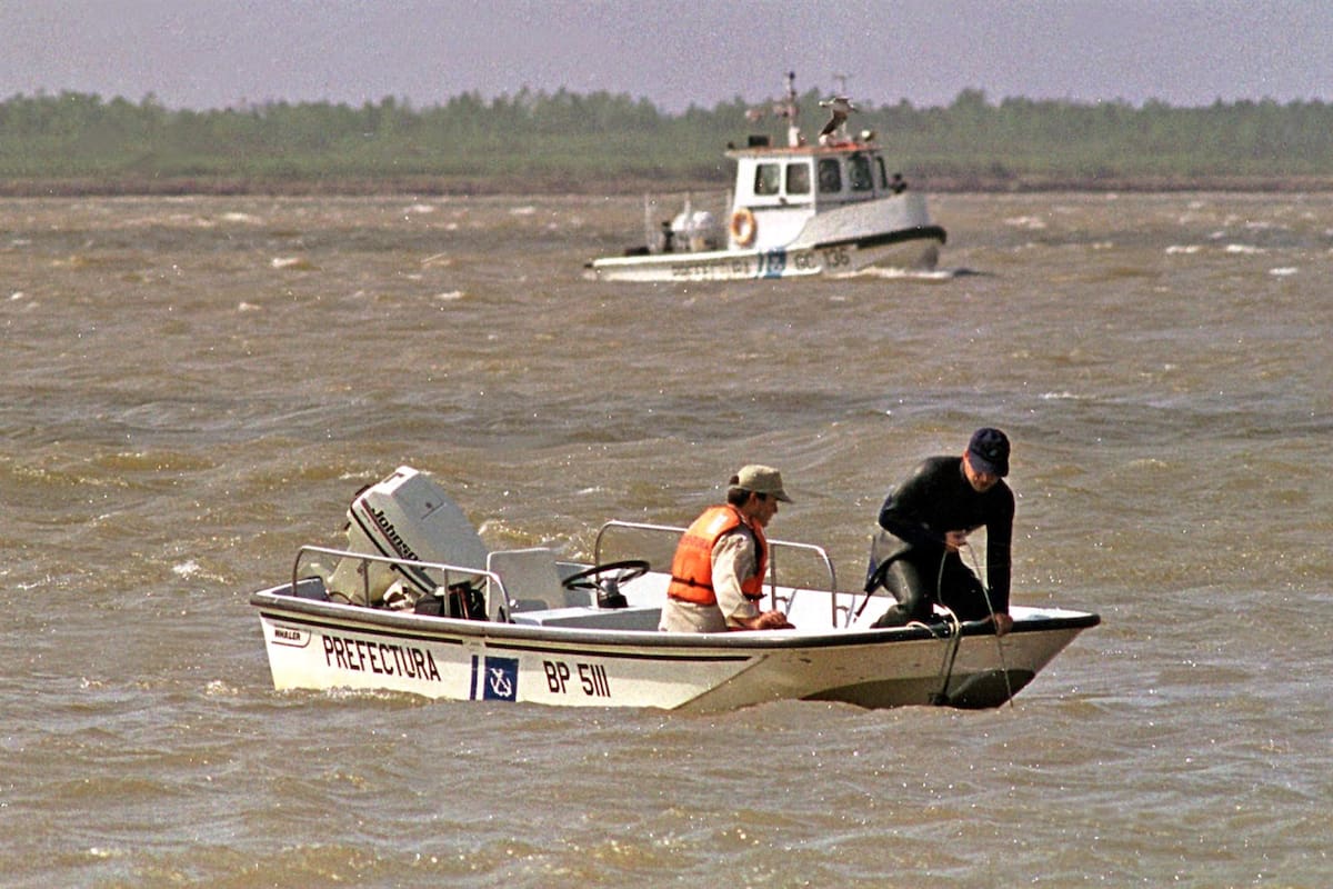 Hace 10 días que la Prefectura realiza tareas de búsqueda en el rio Paraná