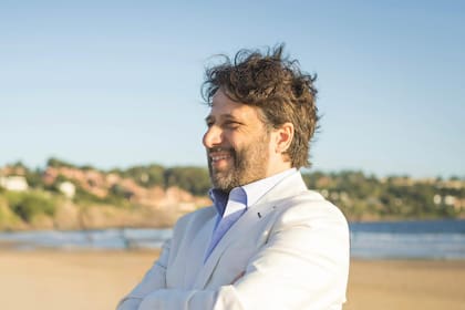 Hace 14 años que Leandro Quiroga decidió irse a vivir a Punta Ballena donde pudo desplegar toda su pasión como productor musical