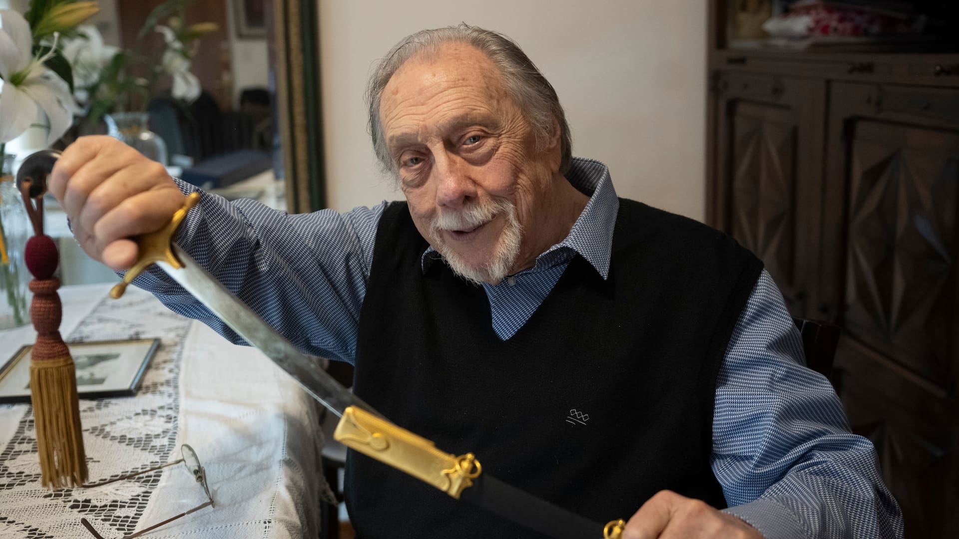 Hace 62 años, Osvaldo Agosto robó el sable corvo del general San Martín del Museo Histórico Nacional