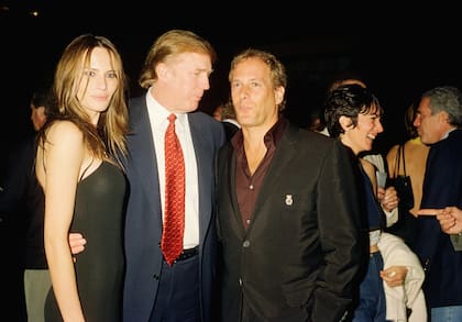 Hace algunos días se publicaron unos correos electrónicos en los que Epstein vinculó a Trump con una de las víctimas de su red (Photo by Davidoff Studios/Getty Images)