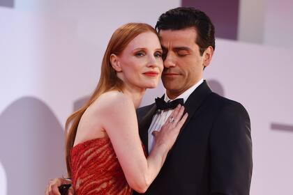 Hace dos años, la participación de Jessica Chastain y Oscar Isaac del festival se convirtió en viral por el gesto afectuoso del actor para con su excompañera de Julliard; se espera que Chastain sea de las pocas estrellas que asistan a la alfombra roja de su película (Memory, de Michel Franco)