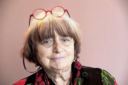 Agnès Varda, fue una directora de cine, actriz, guionista, artista plástica y cinematográfica belga