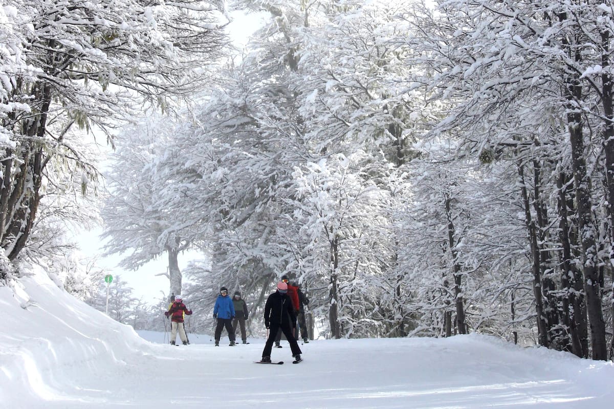 Hace unos días, se registró una gran nevada en el cerro Chapelco